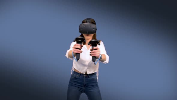 Playing Games With VR Glasses alt