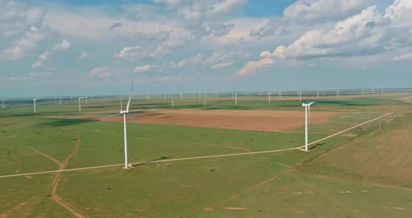 Wind Turbine Power Farm in Texas USA with Rows of Many Windmill Renewable Energy alt