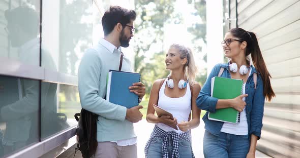 Diversity Students Friends Happiness Teamwork Ideas Concept