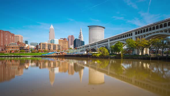 Cleveland, Ohio, USA on the Cuyahoga River  alt