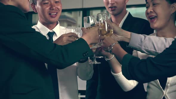 Successful Business People Drink Wine and Champagne in Ball Room Dinner Feast alt