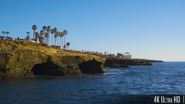 4K Tracking an Eroded Coastline of the Sunset Cliffs in Ocean Beach, California alt