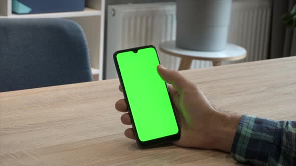 Smartphone in Hand alt