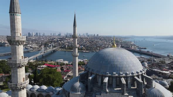 Historical Suleymaniye Mosque alt