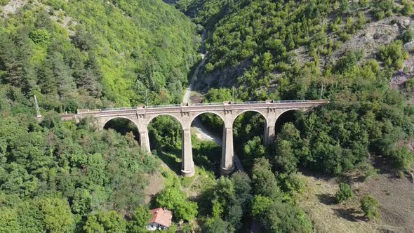Railway bridge over a ravine.