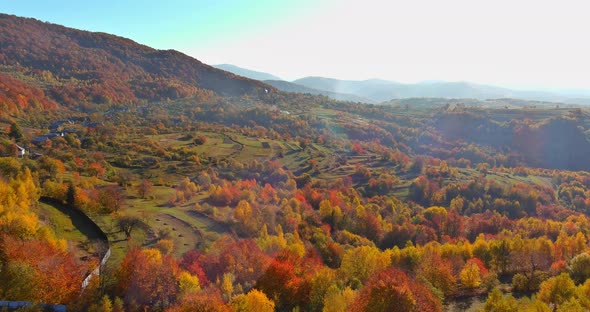 Landscape Small Village in a Mountainous Area on a Autumn Morning Day alt