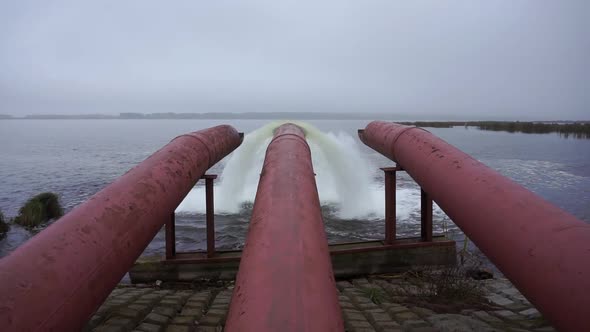 Sewer Water Spills Out Of  An Pipe alt