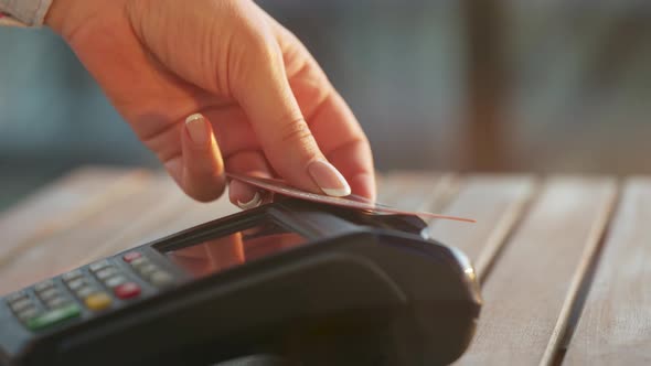 NFC Credit Card Payment alt