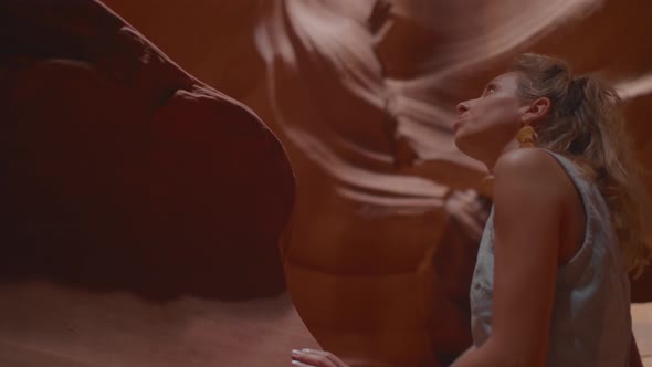 Discovering The Cave alt