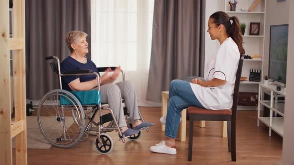 Talking with Social Assistance alt