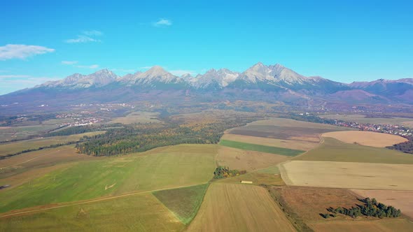 Aerial view of High Tatry mountains in Slovakia alt