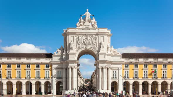 4k timelaspe of commerce square - Parça do commercio in Lisbon - Portugal - UHD