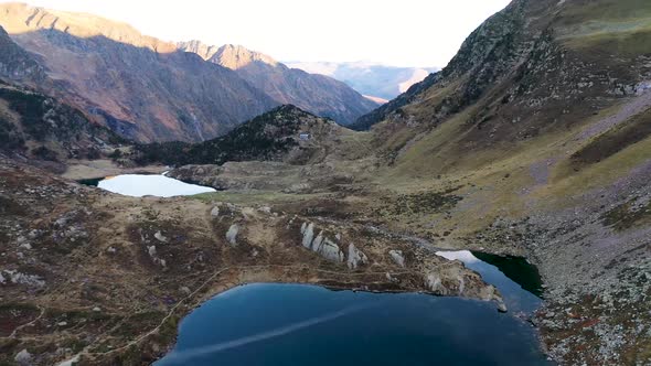 Lake Saussat leading to Lac d'Espingo mountain lake located in Haute-Garonne, Pyrénées, France, Aeri alt