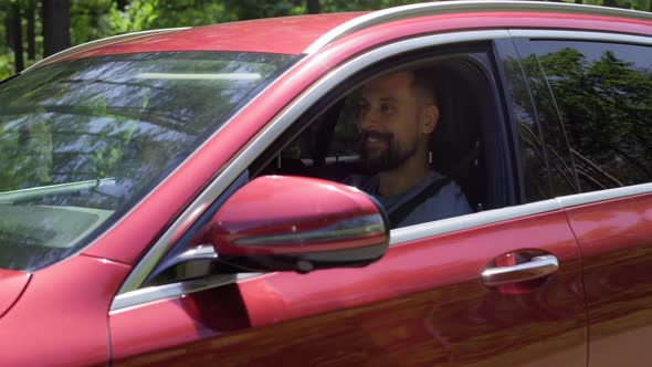 Video of couple going on a road trip. Shot with RED helium camera in 8K. alt