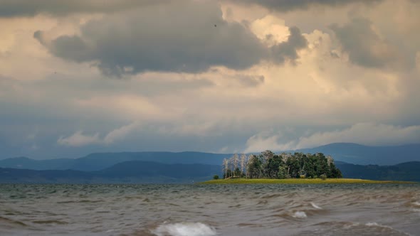 Time Lapse of Beautiful Exotic Island,where a Boat Is Passing Through the Shimmering Water alt