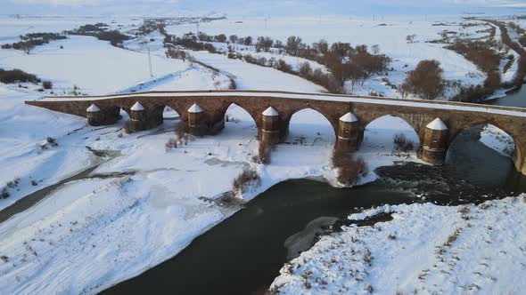 Ancient ÇOBANDEDE bridge alt