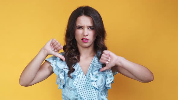 Dislike Gesture Meme Woman Awful Situation alt