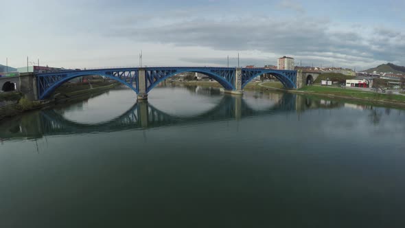 Aerial view of Drava River and the Blue Bridge, Maribor alt