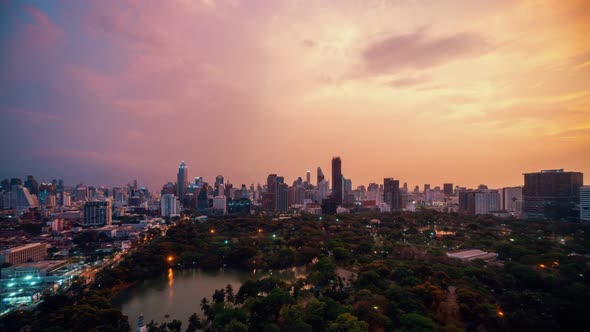 Day and Night Transition Time Lapse of Cityscape and Buildings in Metropolis alt