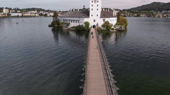 Scenic View on Gmunden Schloss Ort alt