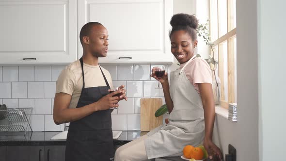 Beautiful Young Couple Have Rest in Kitchen alt