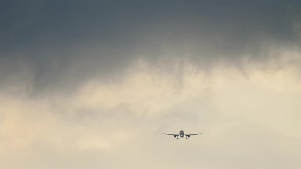 Airplane in the Sky Long Shot alt