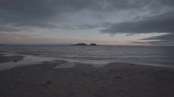 Beautiful wide angle view of scottish beach during sunrise moment of the day. scotland alt