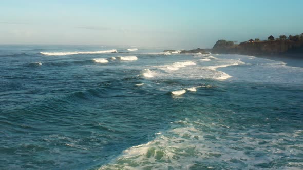 Large waves on a tropical coastline