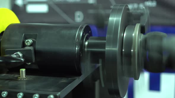 Balancing the Gimbal in the Workshop alt