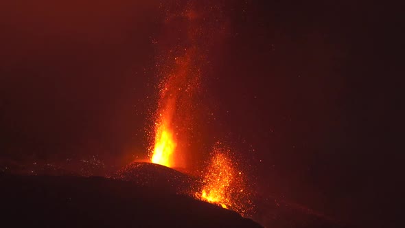 Cumbre Vieja volcanic eruption in La Palma Canary Islands 2021 alt