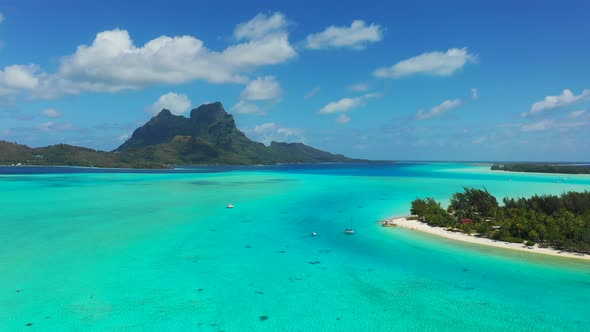Bora Bora Island French Polynesia and Mount Otemanu alt