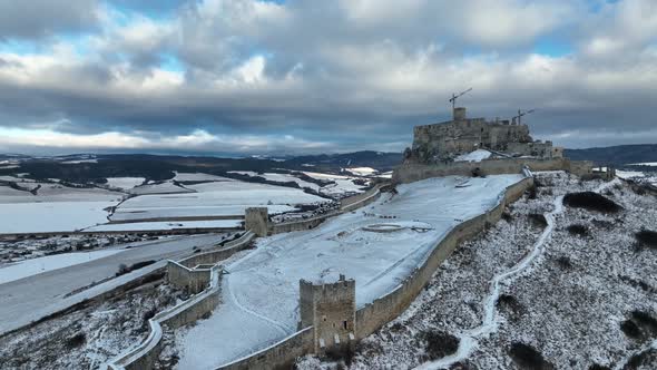 View of Spis Castle in Spisske Podhradie, Slovakia alt
