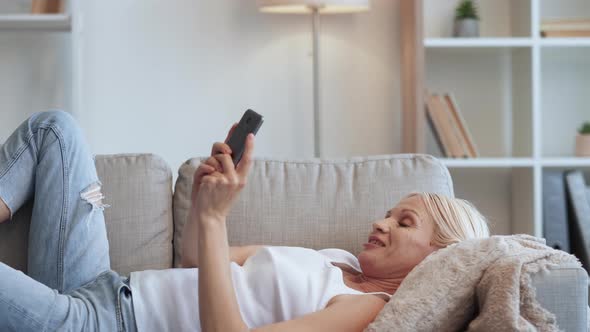 Romantic Chat Virtual Relationship Mature Woman alt