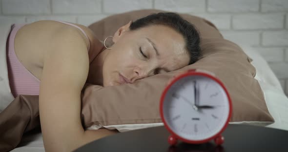 Need to sleep in the night. alt