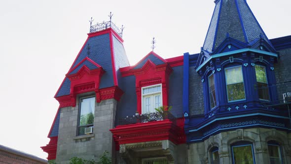 Houses with brightly painted turrets alt