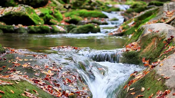 Static Landscapes with Waterfall alt