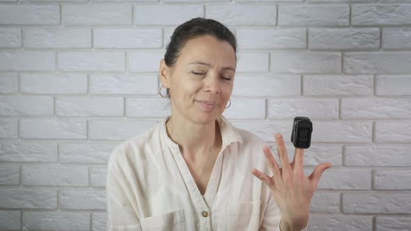 Small Monitor Device for Pulse Healthcare alt