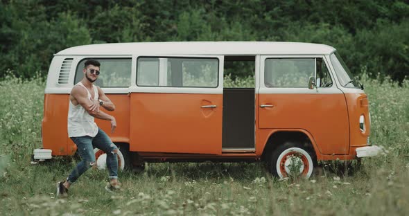 Charismatic Guy Dacing Professional in Front of a alt