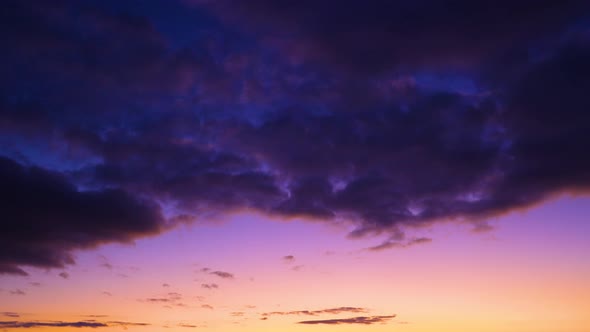 Image Gorgeous Grand Time Lapse of the Sky at Sunset alt