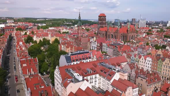 Gdansk Old Town Aerial Shot. Bazylika Mariacka and the surrounding buildings pan shot
