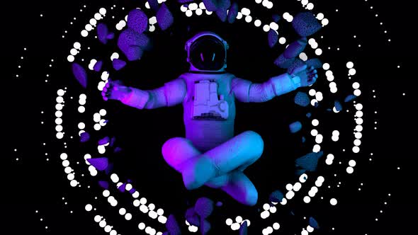 Astronaut in the Circle alt