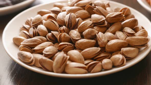 Good Snack  Pistachios on a Plate alt