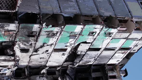 Vertical Video of a Wartorn House in Borodyanka Ukraine alt