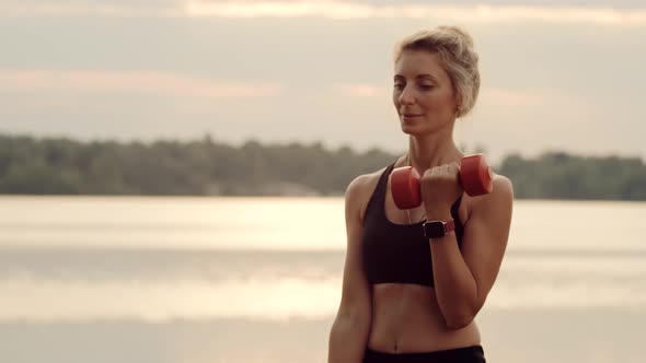 Strong Woman In Sportswear Outdoor Exercise Body. Fitness Workout Cardio Training. Physical Training alt