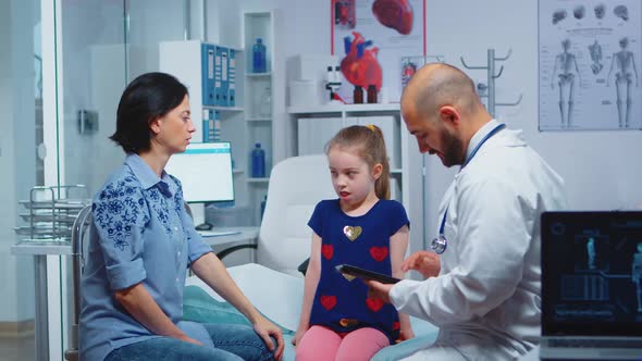 Writing Child Diagnostic on Tablet alt