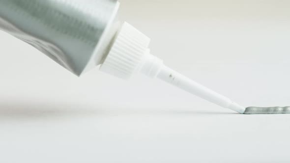 Painting Silver Line Closeup alt