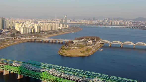 Seoul City Nodeul Island Hangang Bridge Traffic