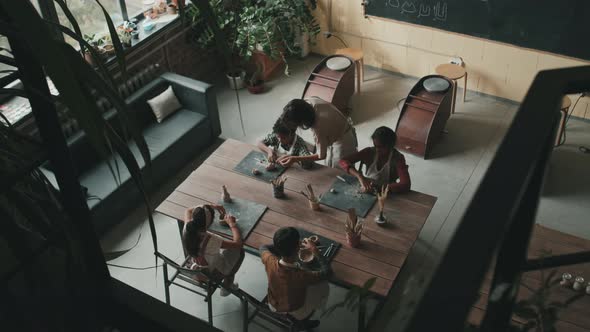 Pottery Lesson for Children alt