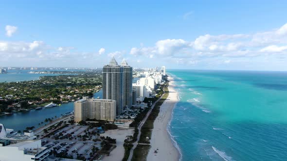 Luxury Condominium Buildings Built On Narrow Strip Of Land In The Mid-beach Area Of Miami Beach In F alt
