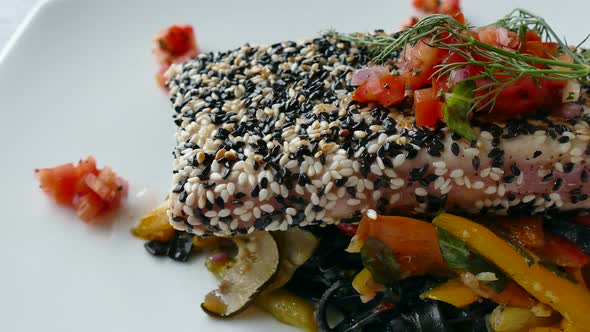 Grilled tuna meat steak alt